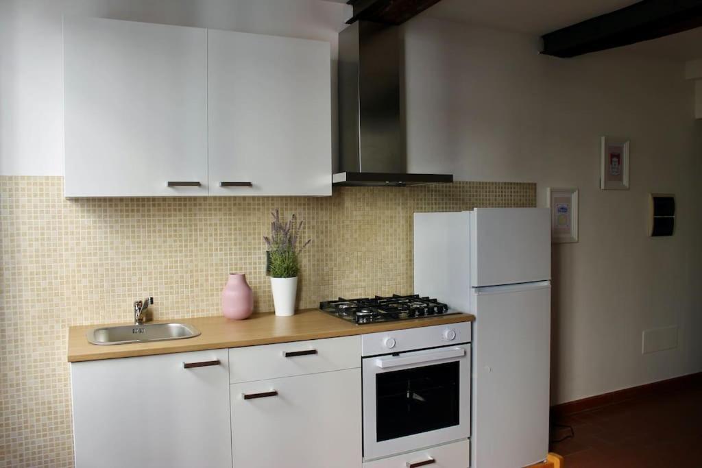 Cute Apartment Near Santa Croce Флоренция Экстерьер фото