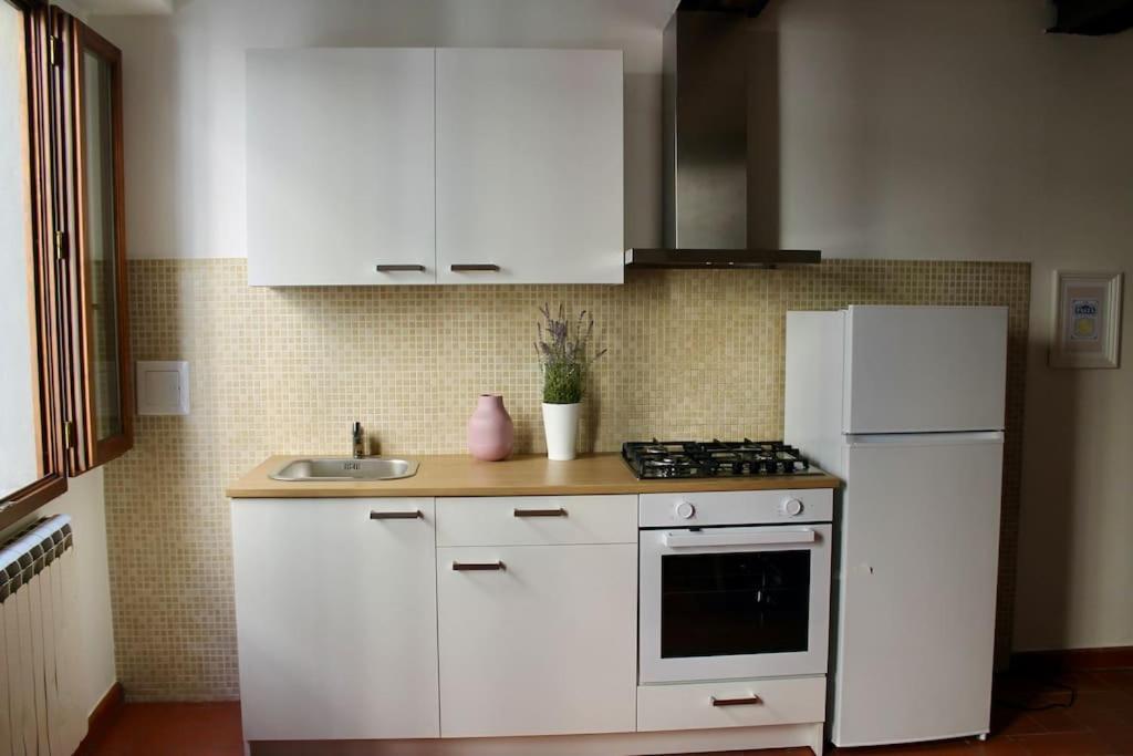 Cute Apartment Near Santa Croce Флоренция Экстерьер фото
